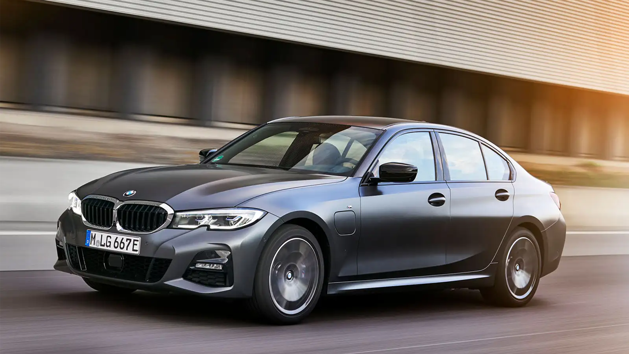 2022 BMW 3 Series 330e Features, Specs and Pricing