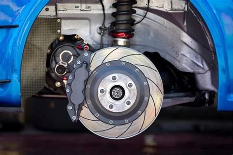 How do I know if my BMW needs new brakes?