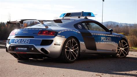 What is the max speed police car?