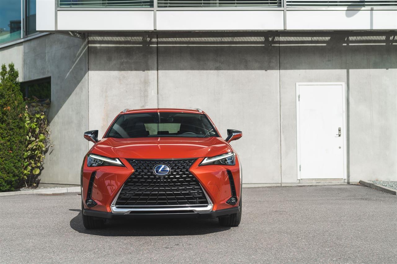 2021 Lexus UX 250h Features, Specs and Pricing 4