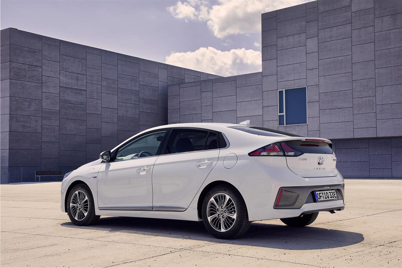 2020 Hyundai Ioniq Hybrid Features, Specs and Pricing 8