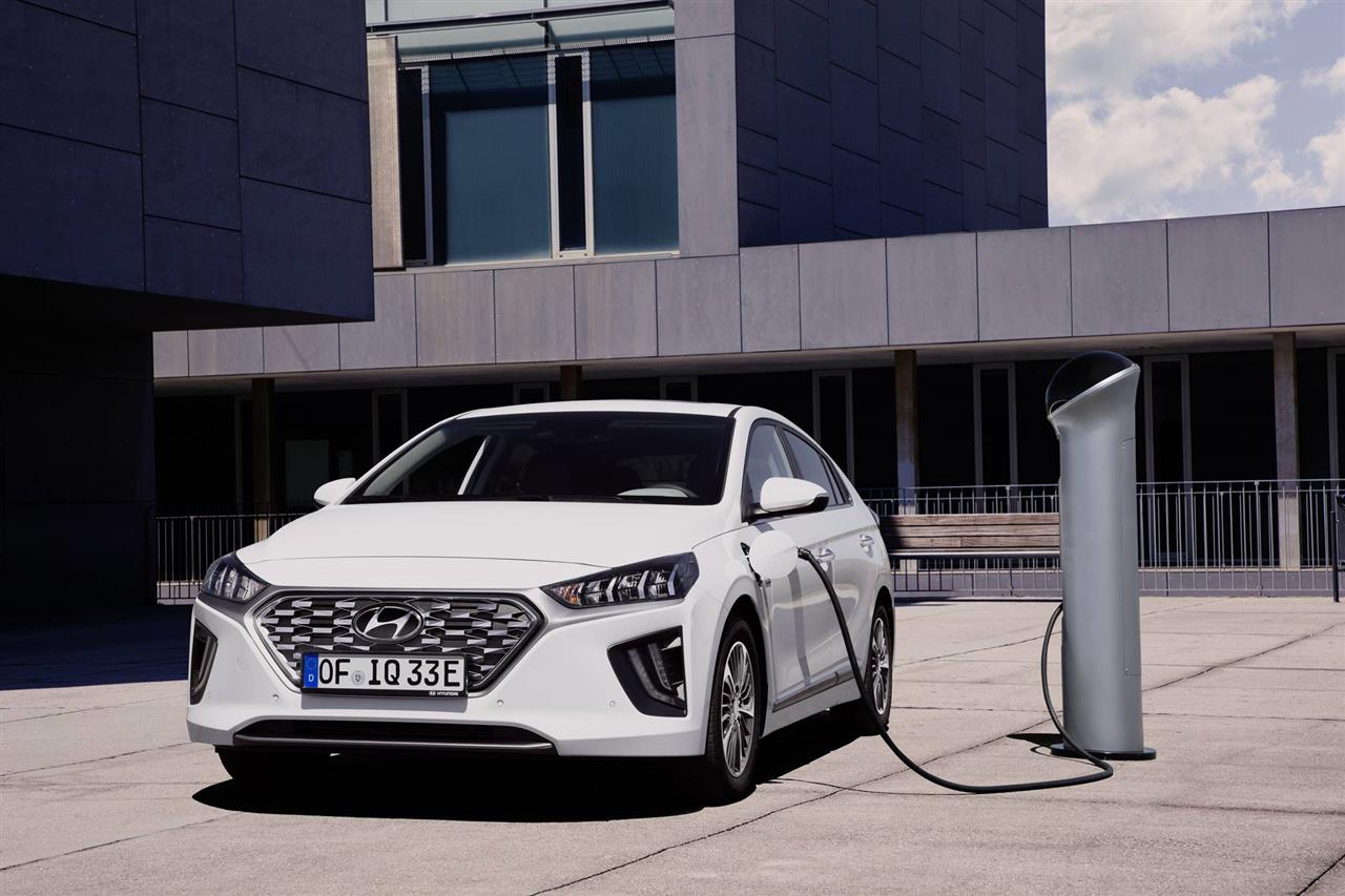 2020 Hyundai Ioniq Plug-In Hybrid Features, Specs and Pricing 8