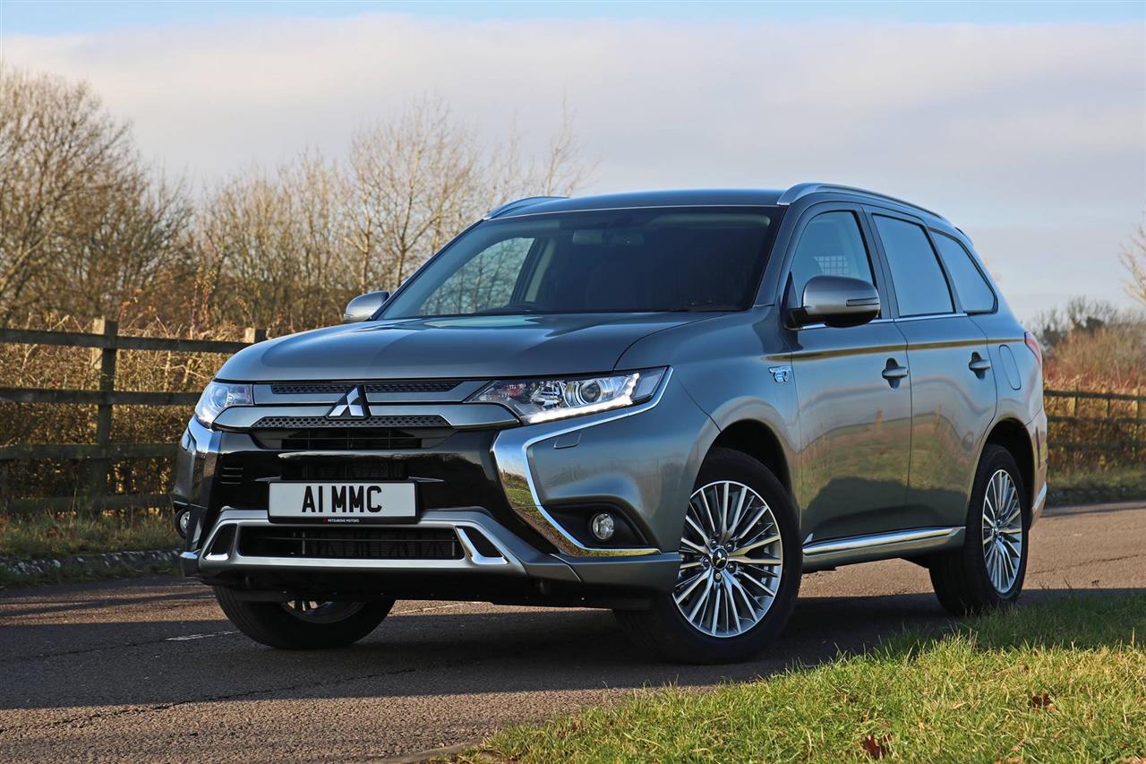 2020 Mitsubishi Outlander PHEV Features, Specs and Pricing 3