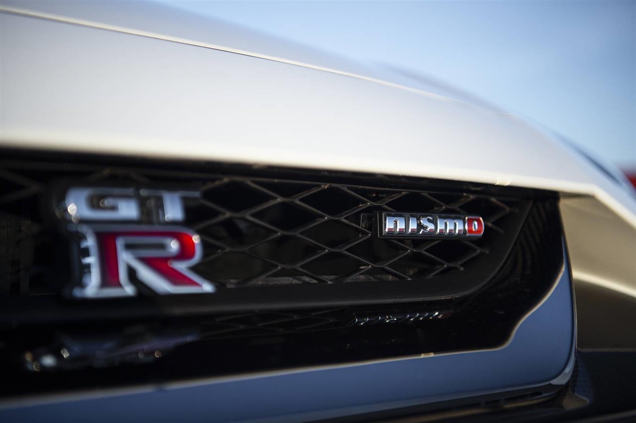 2020 Nissan GT-R Features, Specs and Pricing 8