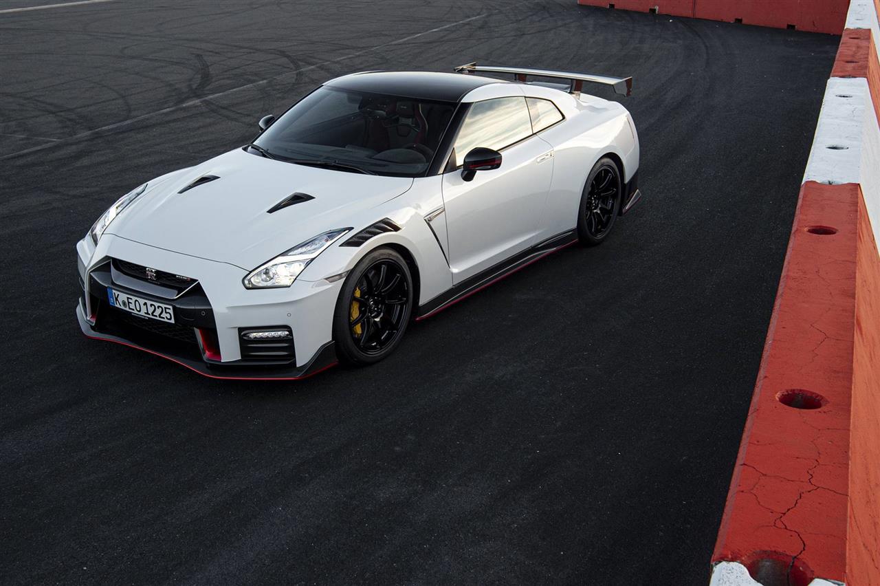 2021 Nissan GT-R Features, Specs and Pricing 4
