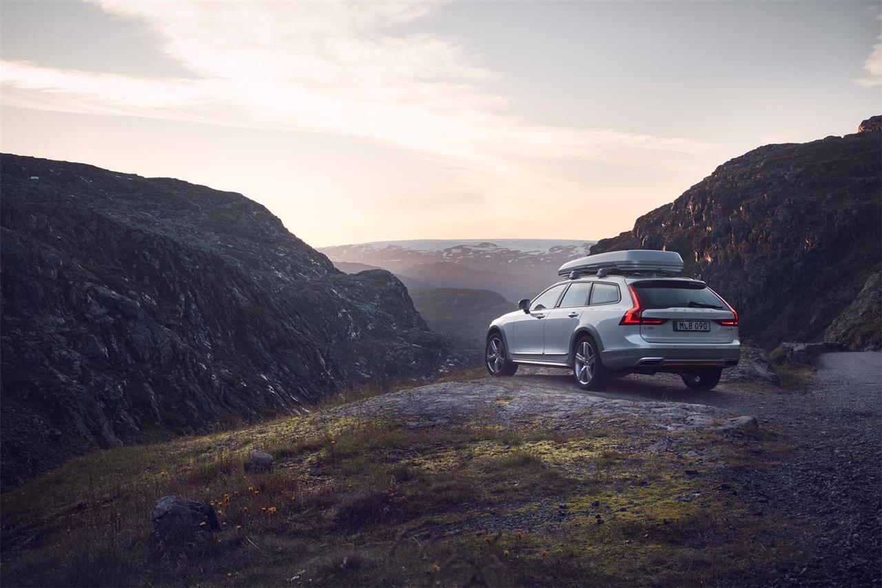 2020 Volvo V90 Cross Country Features, Specs and Pricing 3