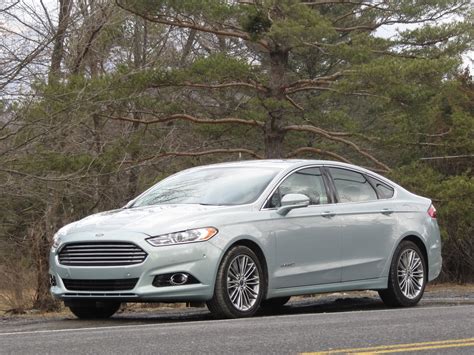 Are Ford Fusion Hybrids Good On Gas?