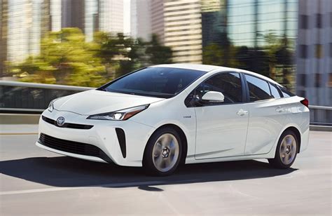 Are Hybrid Cars Good For Long Distance Driving?