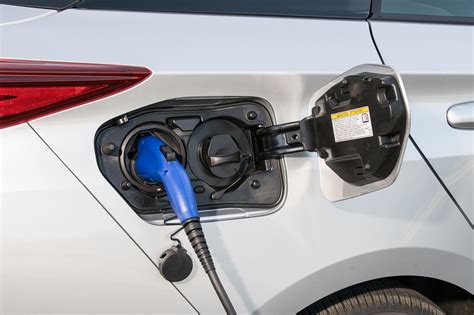 Can I use an extension cord to charge my Prius Prime?