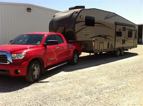 Can Tundra Tow 9000 Lbs?