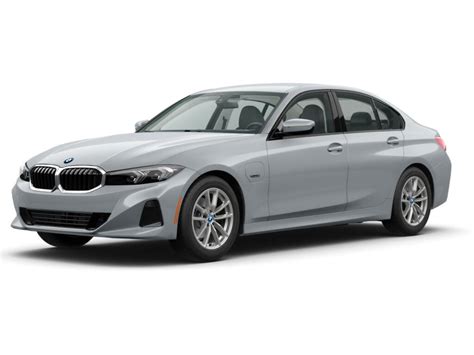 Does 2023 BMW 330e qualify for tax credit?