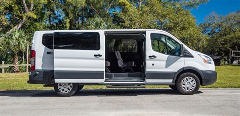 Does A Ford Transit 12 Passenger Van Have A Hitch?