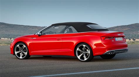 Does Audi make an S5 convertible?