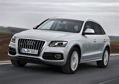 Does Audi Q5 hybrid require premium gas?