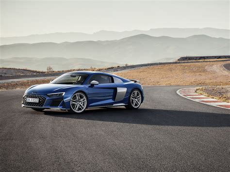 Does Audi R8 have same engine as Lamborghini?