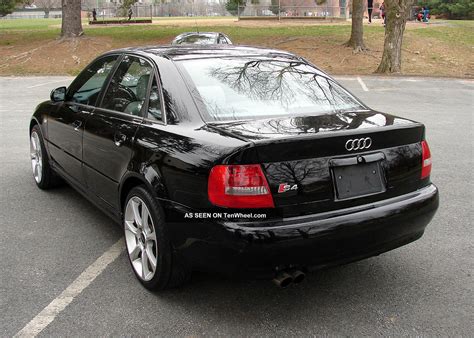 Does Audi S4 have twin turbo?