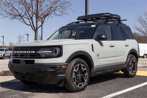 Does Bronco Have Sunroof?