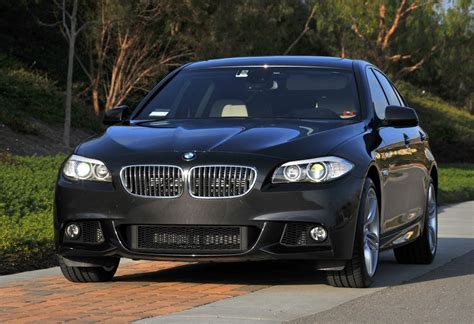 How fast can a BMW 550i go?