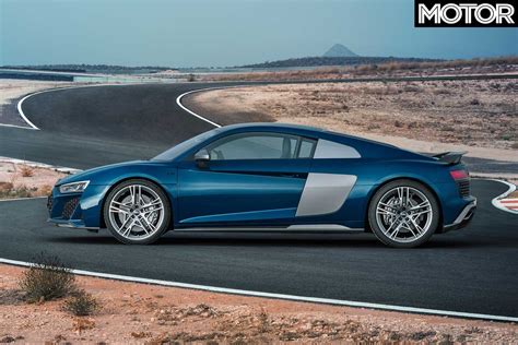 How fast does an Audi R8 go from 0 to 100?