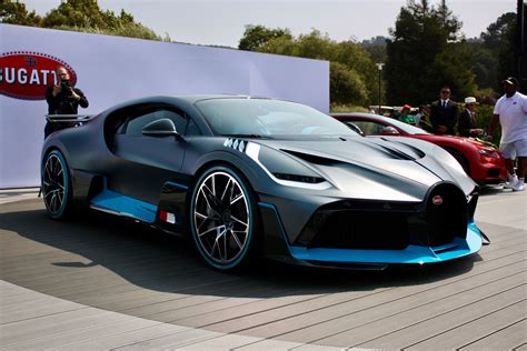 How fast is a Bugatti Divo?