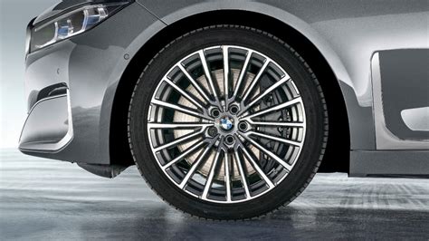 How many miles do BMW run-flat tires last?