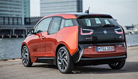 How many miles does the BMW i3 get with range extender?