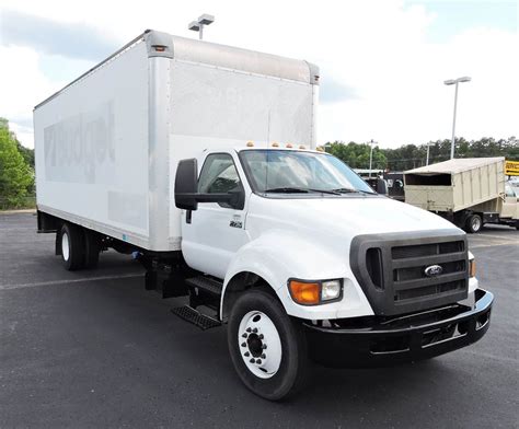 How Much Weight Can A Ford F750 Box Truck Carry?