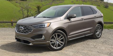 Is A Ford Edge A Small Or Midsize Suv?