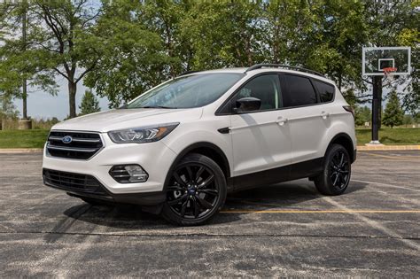 Is A Ford Escape A Small Or Midsize Suv?