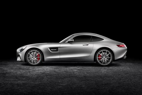 Is AMG GT a V-8?