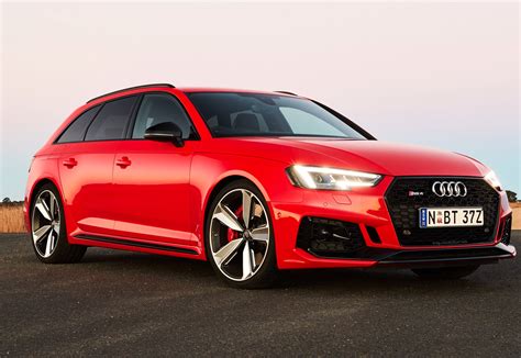 Is Audi RS4 a quattro?