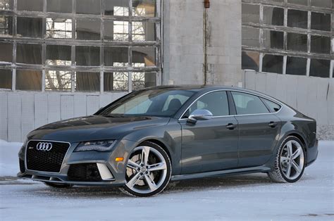 Is the RS7 twin-turbo?