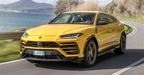 Is Urus faster than Hellcat?