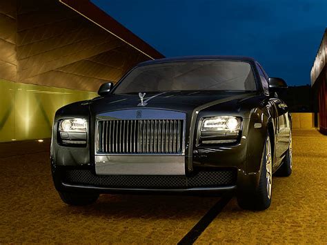 What are disadvantages of Rolls-Royce?