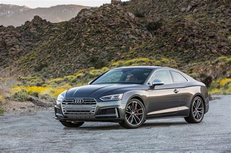 What car is comparable to Audi S5 Sportback?