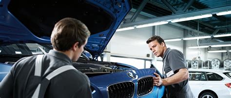 What does a BMW major service include?