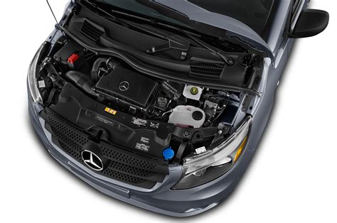 What engine is in the Mercedes Metris?