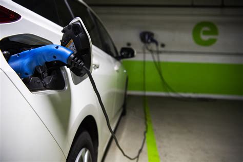 What happens when an electric car runs out of miles?