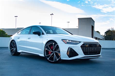 What is the 0 100 on a 2023 Audi RS7?