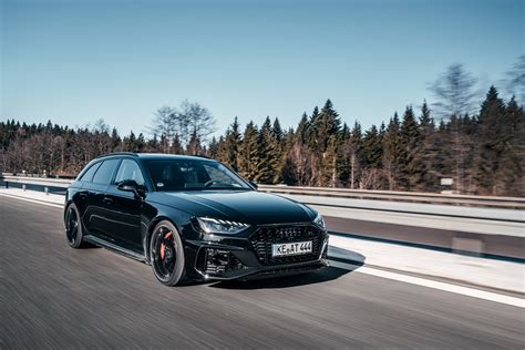 What is the 0 100 speed of Audi RS4?