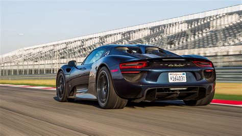 What is the 0 to 60 on a Porsche 918 Spyder?