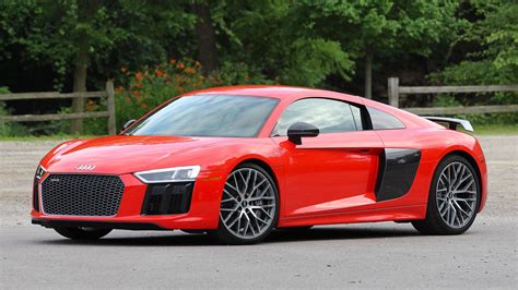 What is the Audi R8 V10 0 to 60 time?