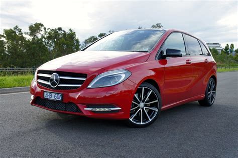 What is the difference between Mercedes B200 and B250?