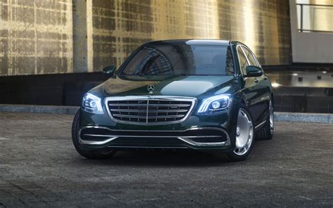 What is the difference between Mercedes-Maybach and AMG?