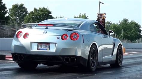 What Is The Fastest Street Legal Car In The Quarter Mile?