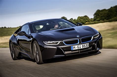 What is the full speed of BMW i8?