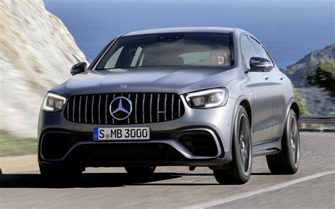 What is the top speed of a 2023 GLE 53 AMG?