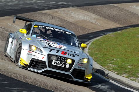 What is the top speed of a stock Audi TT?