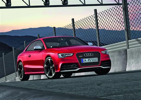 What is the top speed of Audi RS5 V8 without limiter?