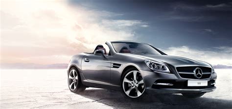 What replaced the Mercedes SLK?